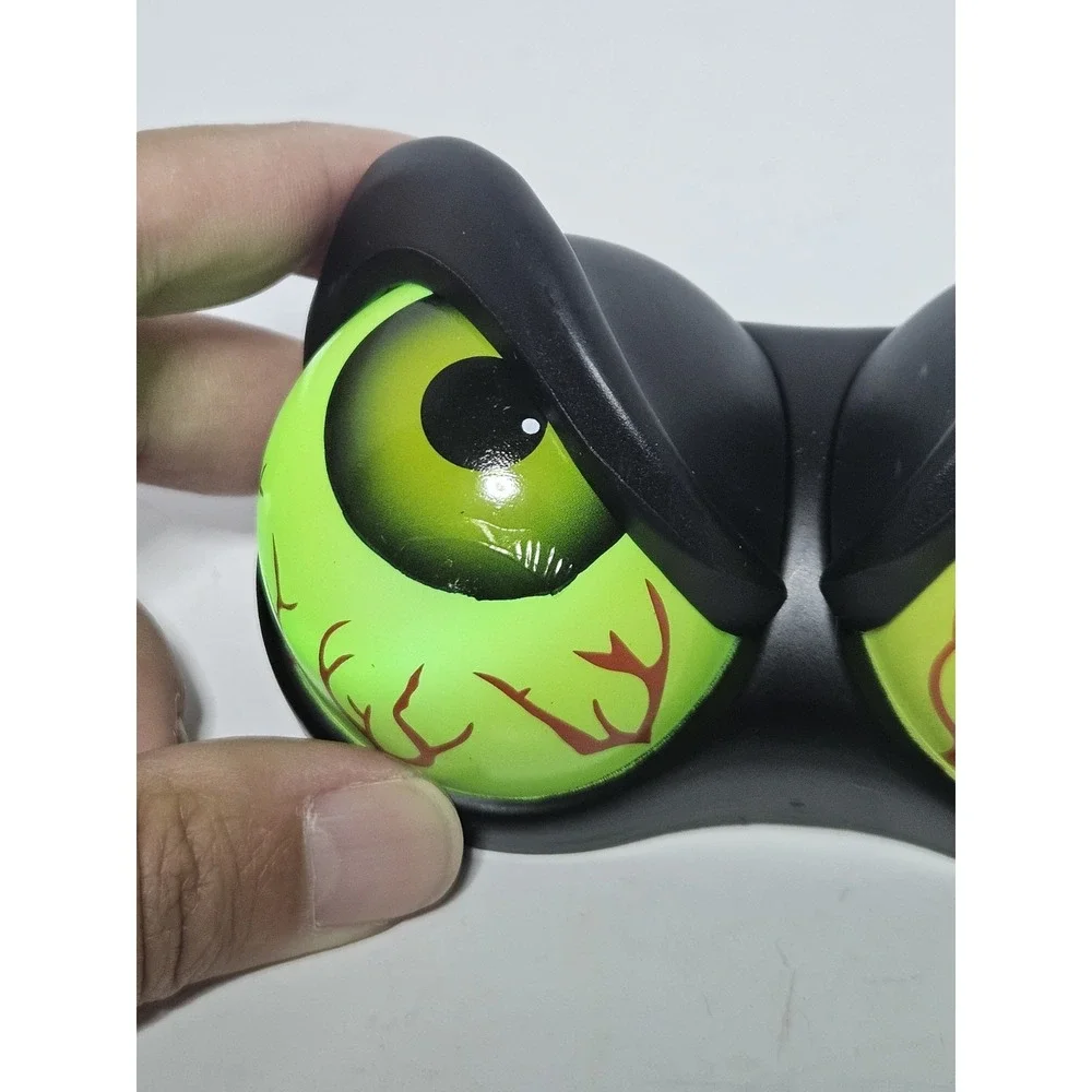 Halloween Spooky Glowing Green Peeping Eyes Light Up Tree Bush Ornament Decor